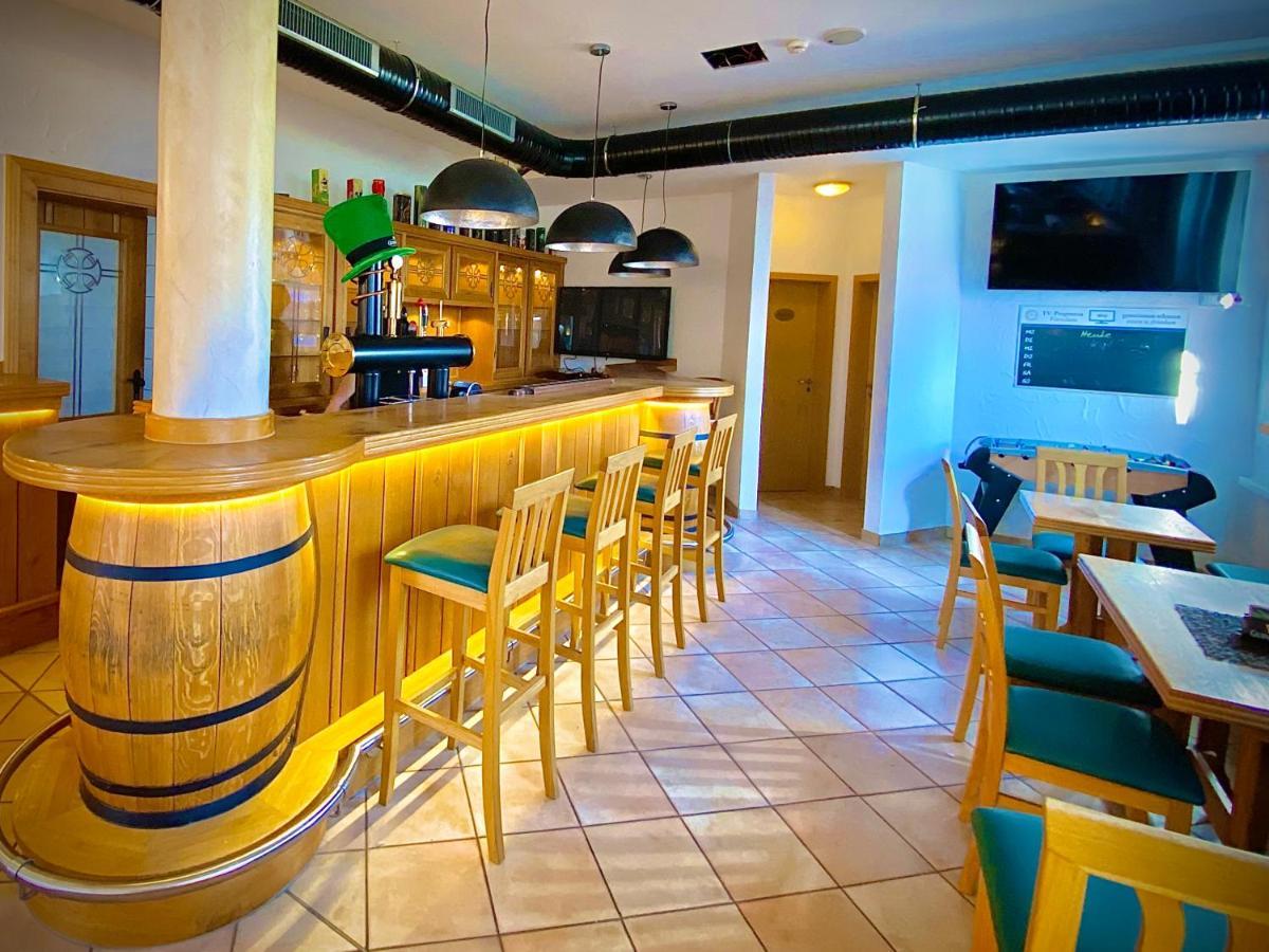 Meister Baer Hotel Wettiner Hof Глаухау Екстериор снимка