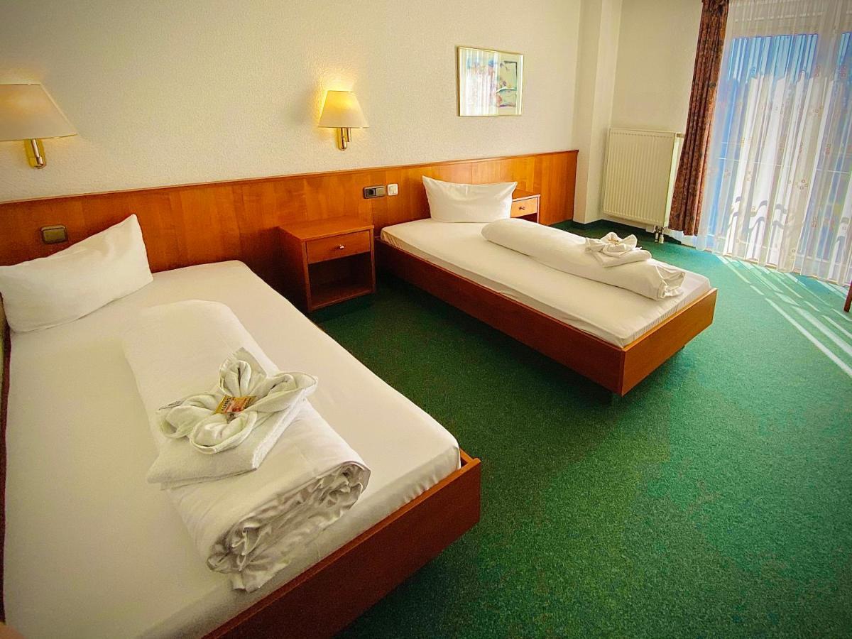 Meister Baer Hotel Wettiner Hof Глаухау Екстериор снимка